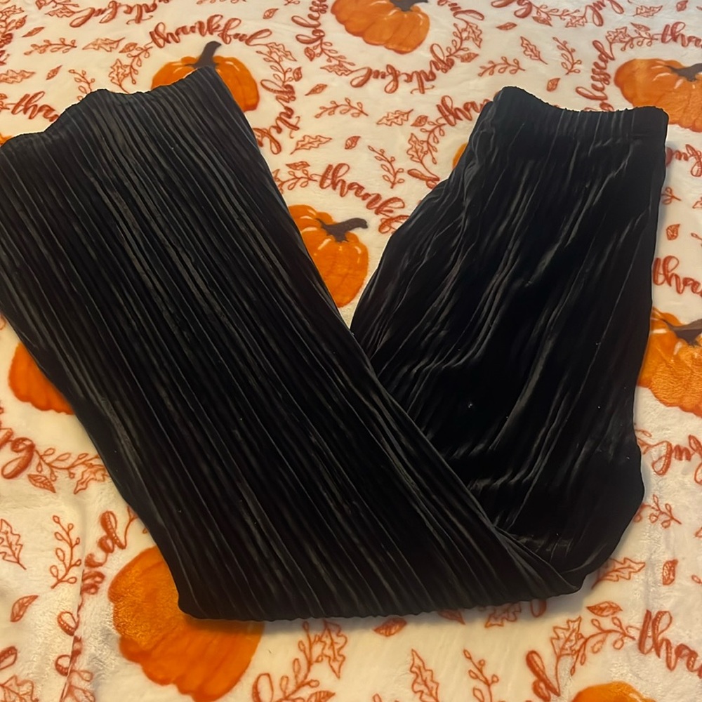 Wild Fable size medium flare ribbed velvet leggings